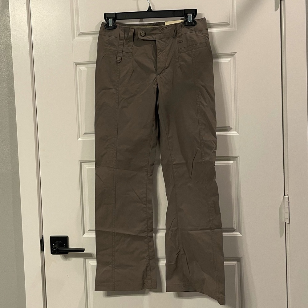 Royal Robbins Women's Discovery Pant, Short, Size 2, Taupe Colored